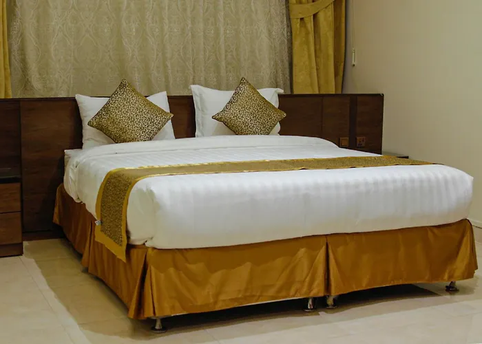 Golden New Hira Hotel