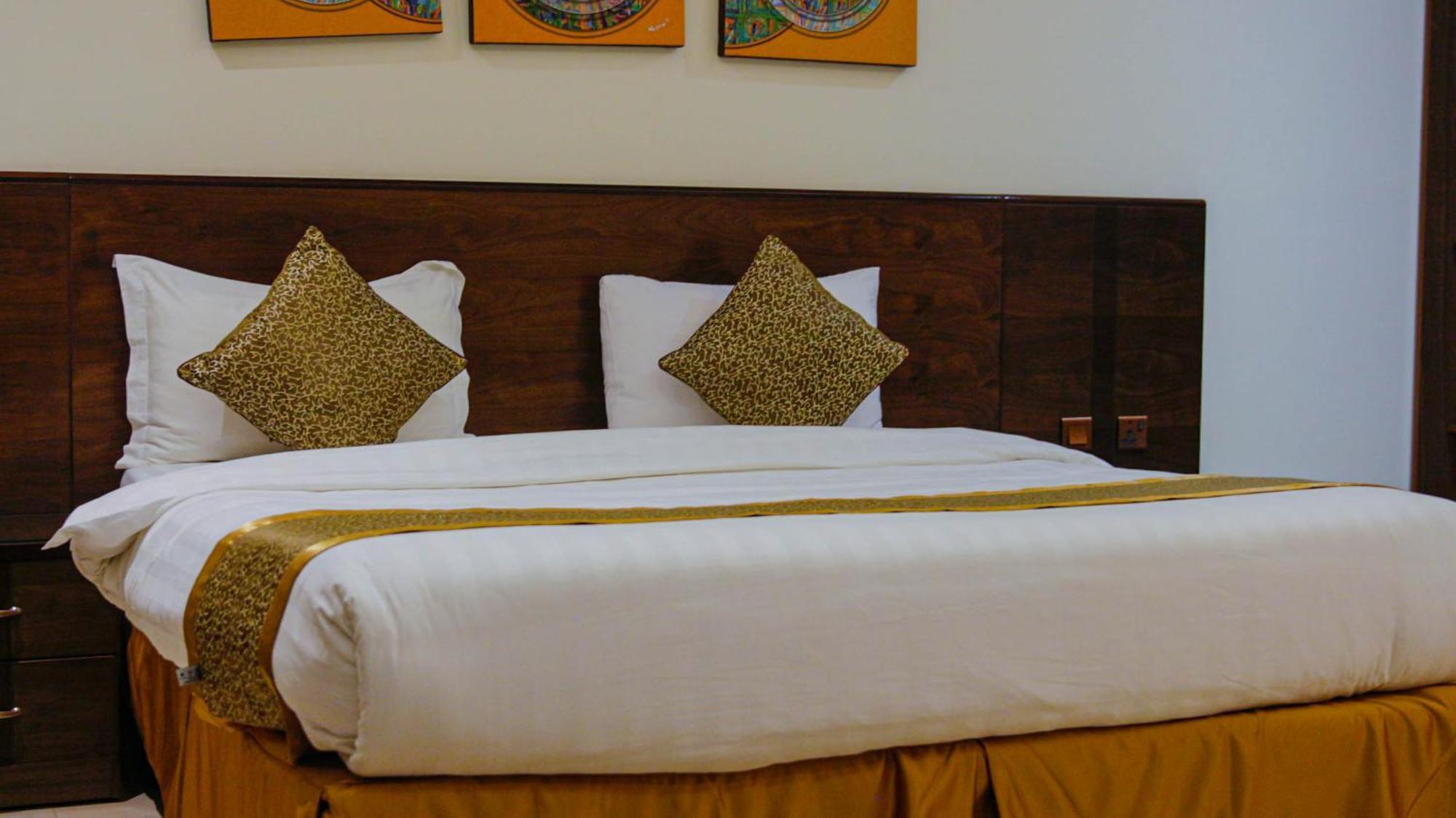 Apartment Golden New Hira